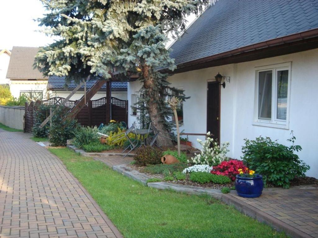 Ferienwohnungen An Den Linden Бург Екстер'єр фото